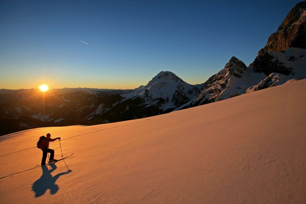 Eine Skitour früh am Morgen